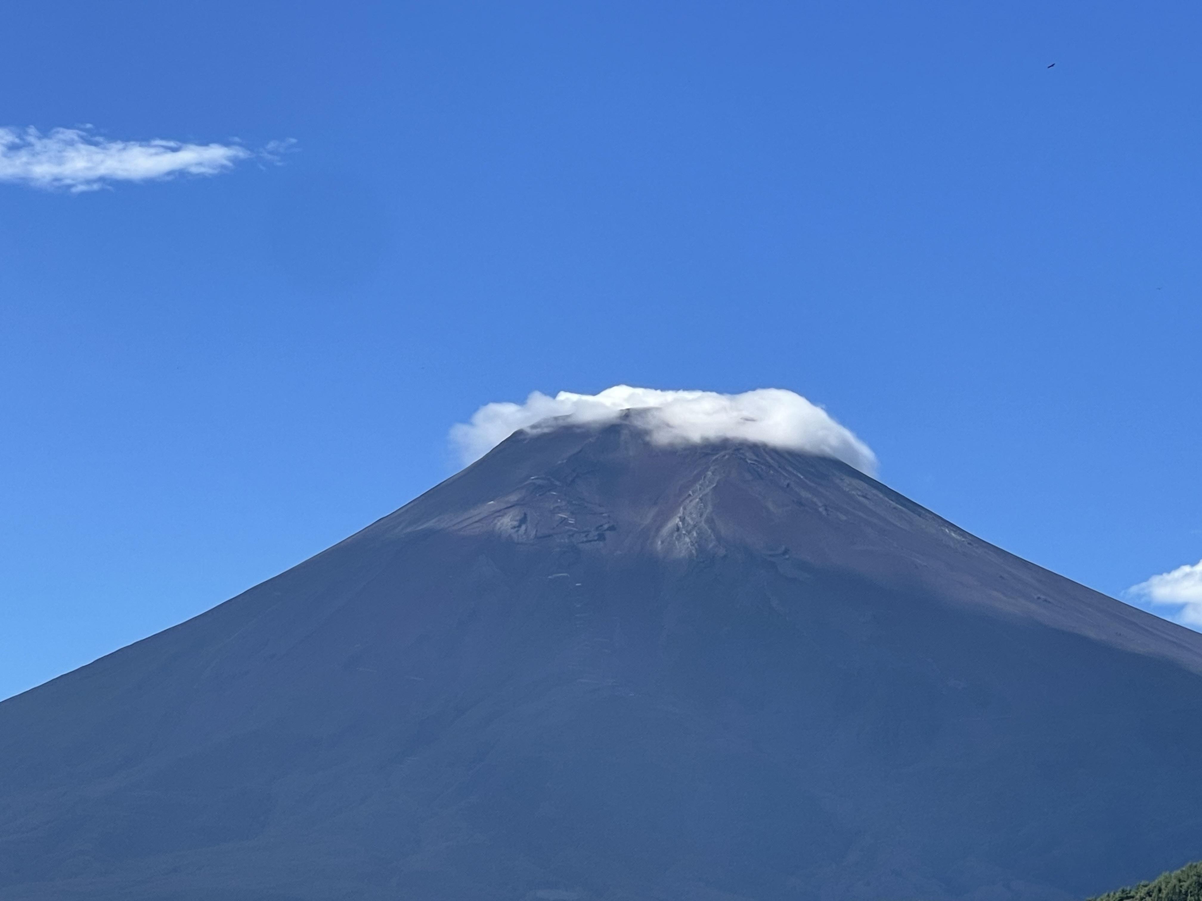 初冠雪予想｜スタッフブログ「ふじさん日和」｜富士山の見える温泉旅館